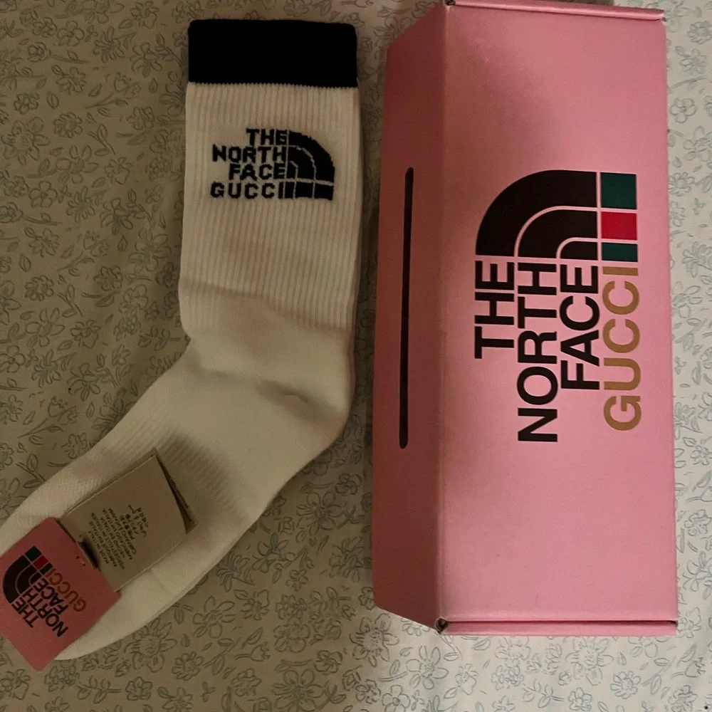 Gucci x The North Face Unisex Socks - Picture 2 of 4